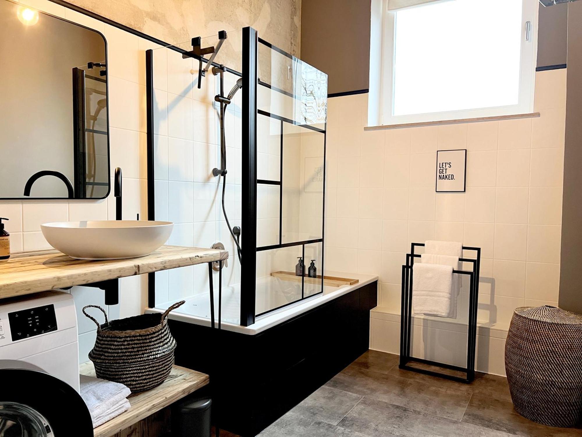 Makers And Rooms Apartment 01 Pauline 110Qm Parkplatz 1-4 Personen Detmold Exteriör bild
